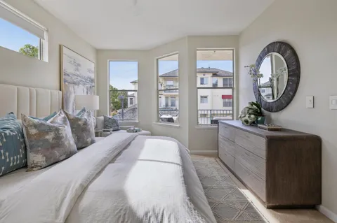 $988,000 | 100 Baltic Circle, Unit 128, Redwood City, CA 94065