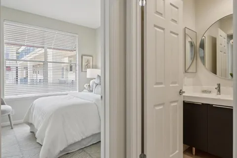 $988,000 | 100 Baltic Circle, Unit 128, Redwood City, CA 94065