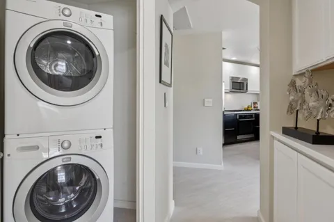 $988,000 | 100 Baltic Circle, Unit 128, Redwood City, CA 94065