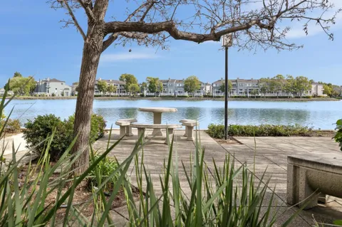 $988,000 | 100 Baltic Circle, Unit 128, Redwood City, CA 94065