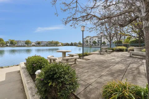 $988,000 | 100 Baltic Circle, Unit 128, Redwood City, CA 94065