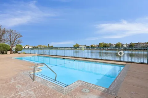 $988,000 | 100 Baltic Circle, Unit 128, Redwood City, CA 94065
