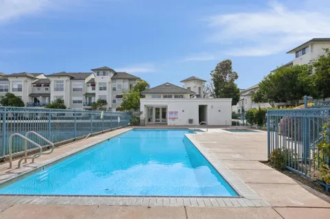 $988,000 | 100 Baltic Circle, Unit 128, Redwood City, CA 94065