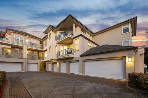 $988,000 | 100 Baltic Circle, Unit 128, Redwood City, CA 94065