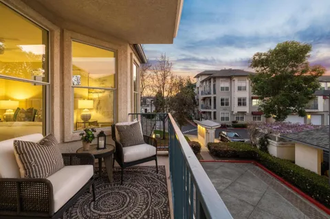 $988,000 | 100 Baltic Circle, Unit 128, Redwood City, CA 94065