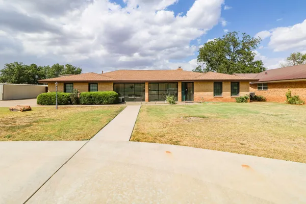 $365,000 | 209 East 26th Street, Littlefield, TX 79339