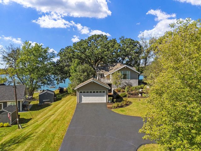 $1,290,000 | N7501 East Lakeshore Drive, Whitewater, WI 53190