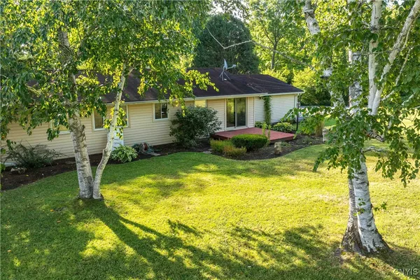 $2,995 | 1919 West Lake Road, Skaneateles, NY 13152