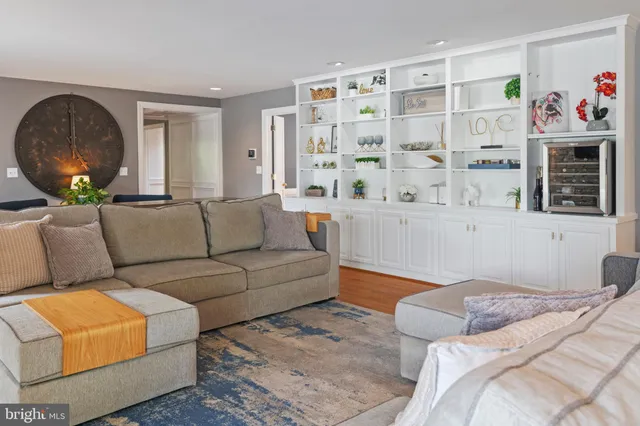 $3,449,999 | 812 Coachway, Annapolis, MD 21401