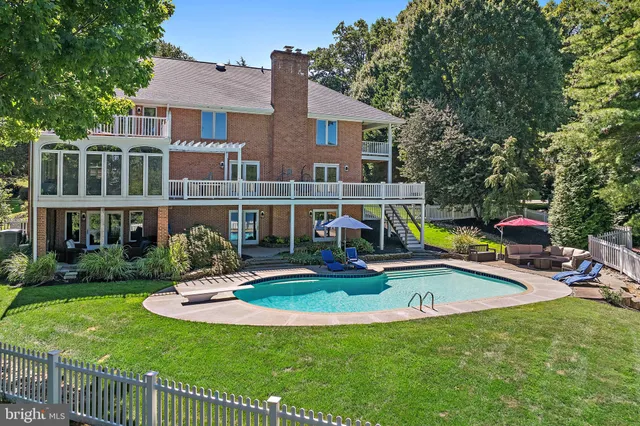$3,449,999 | 812 Coachway, Annapolis, MD 21401