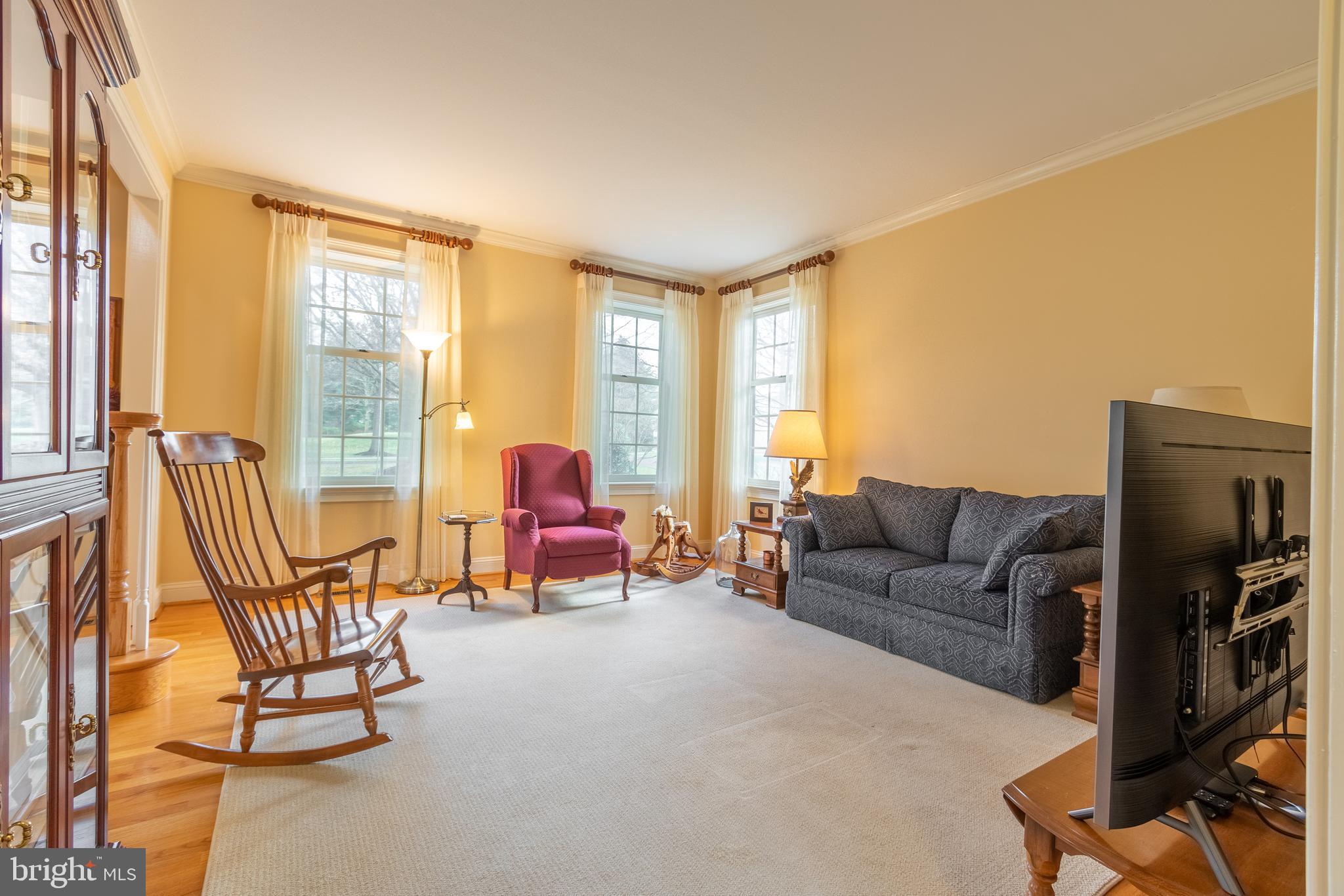3690 Secondwoods Road Doylestown, PA 18902 - Photo 14 of 30 Living Room