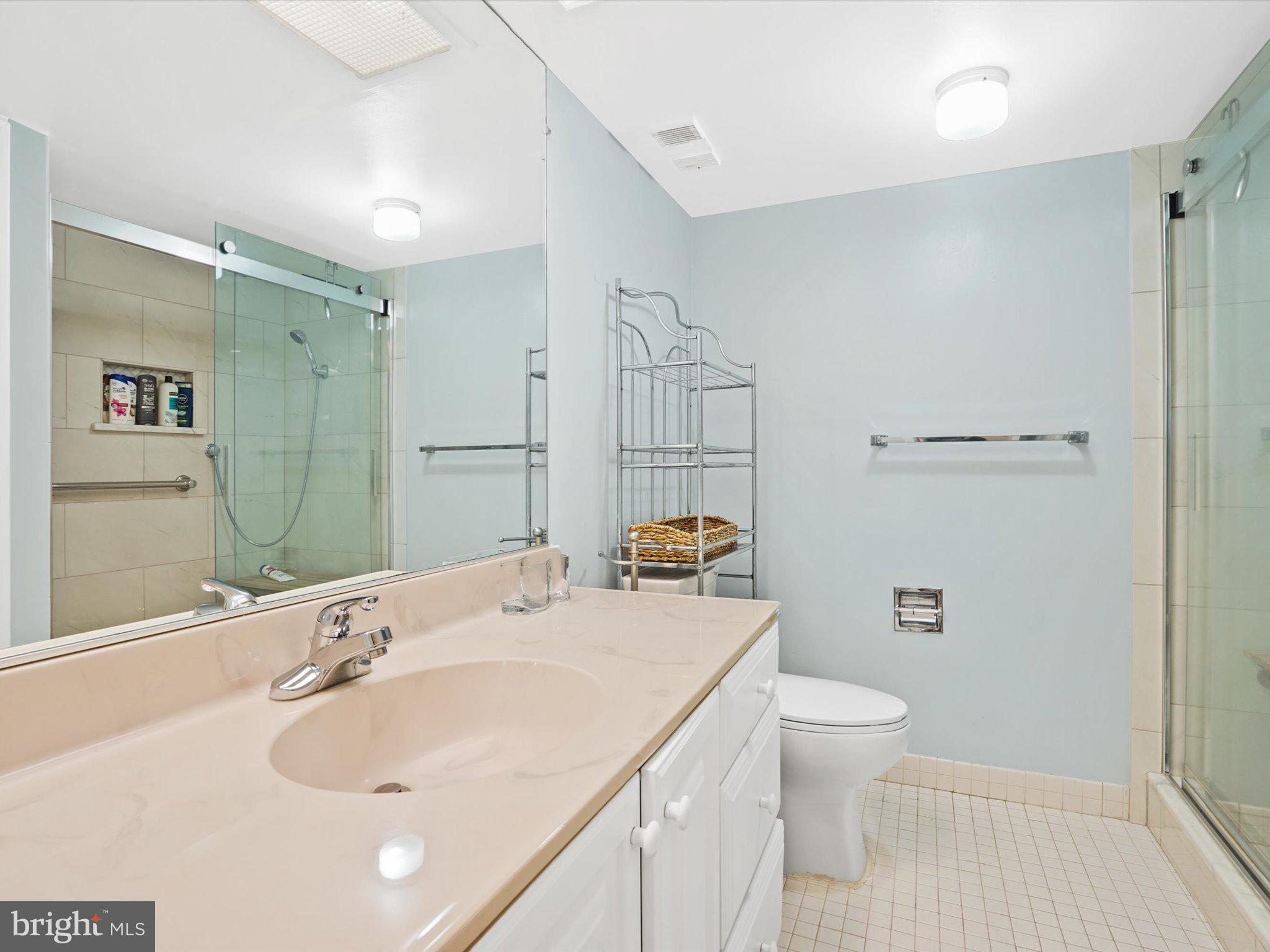 5501 Seminary Road, Unit 605S Falls Church, VA 22041 - Photo 18 of 27
