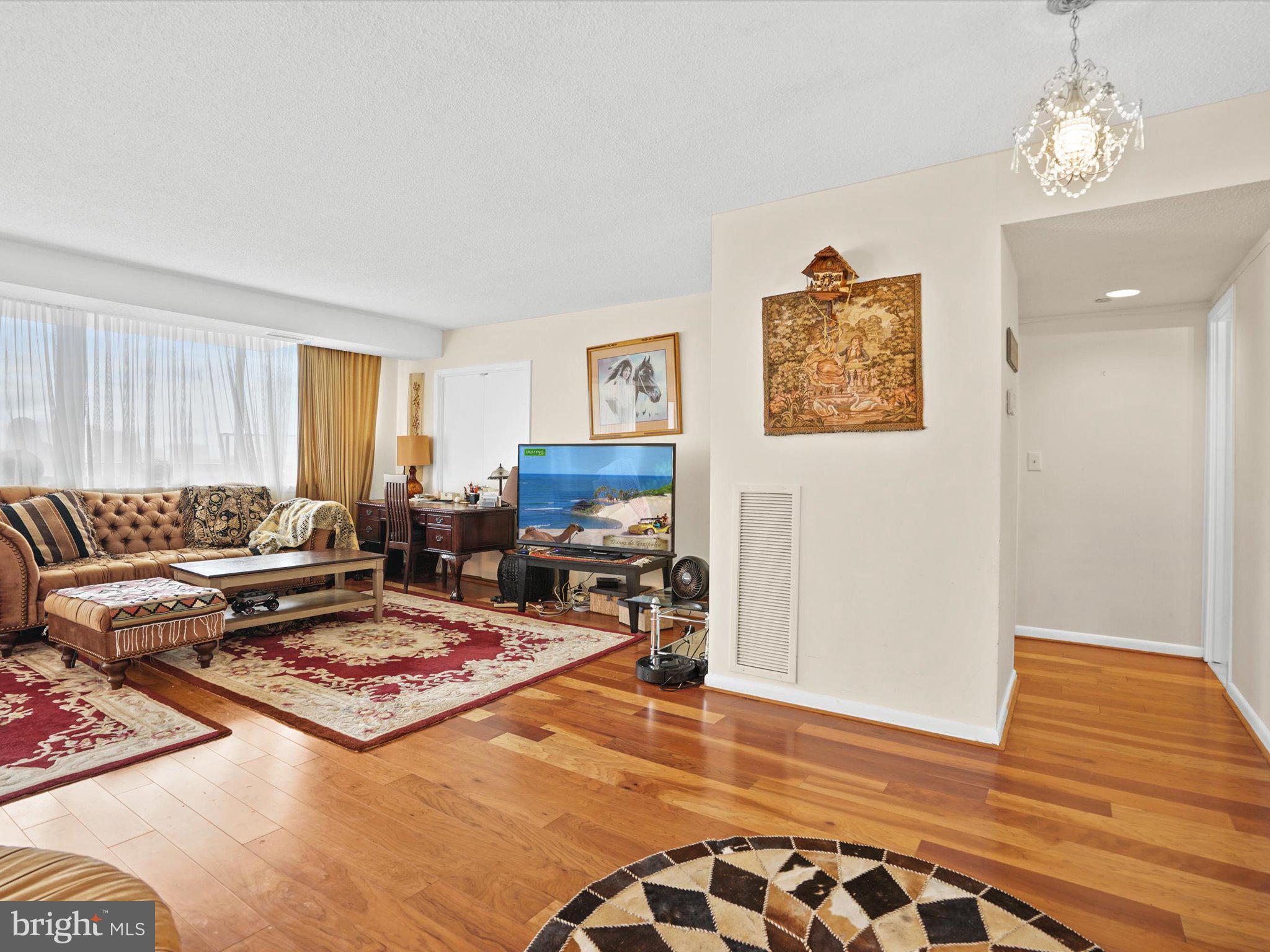 5501 Seminary Road, Unit 605S Falls Church, VA 22041 - Photo 3 of 27