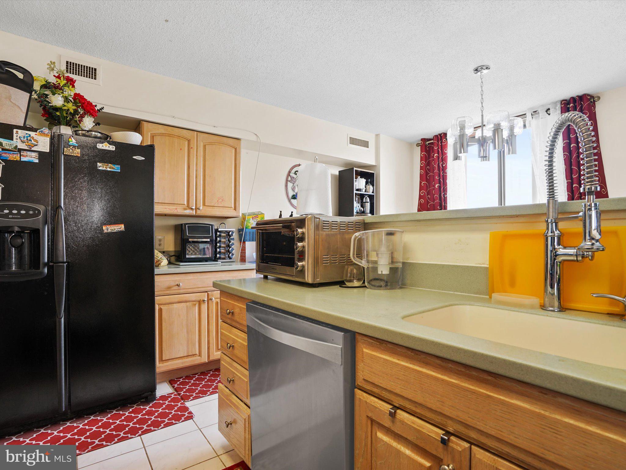 5501 Seminary Road, Unit 605S Falls Church, VA 22041 - Photo 9 of 27