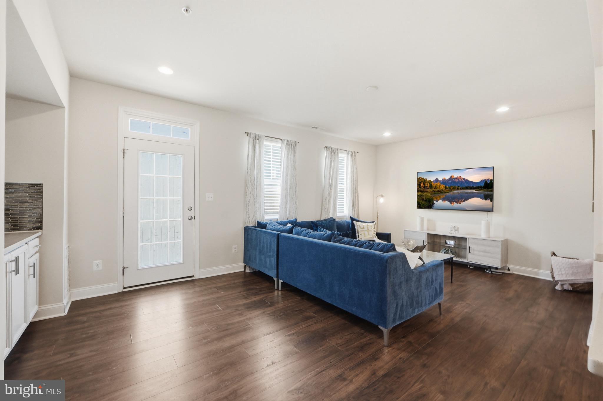 7134 Proclamation Place Frederick, MD 21703 - Photo 13 of 40 Family room