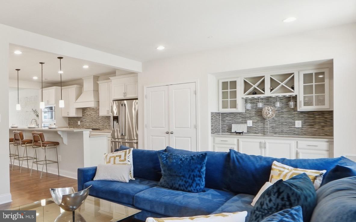 7134 Proclamation Place Frederick, MD 21703 - Photo 15 of 40 Bar/Coffee and Tea Station