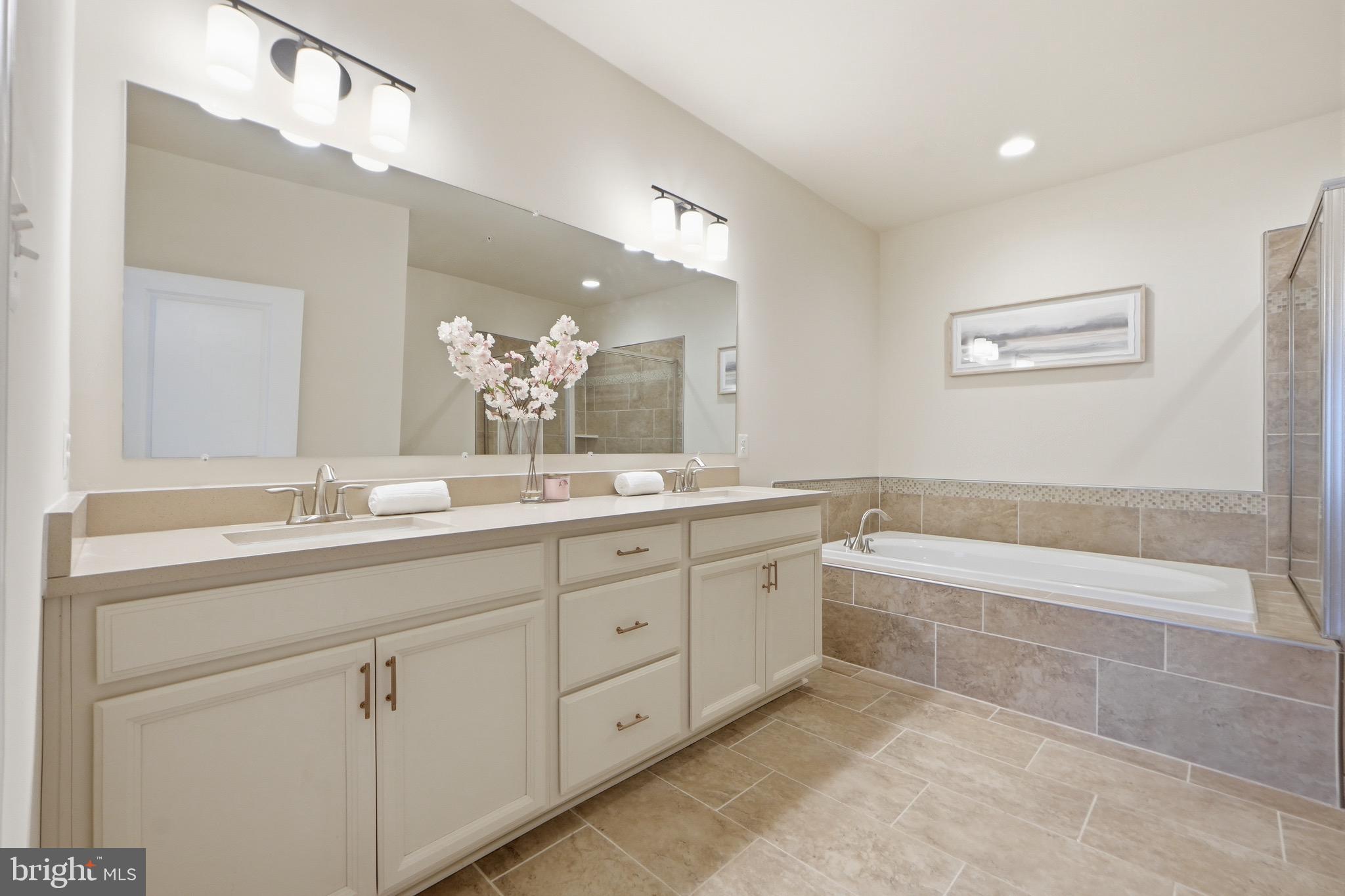 7134 Proclamation Place Frederick, MD 21703 - Photo 22 of 40 Spa-like primary bath