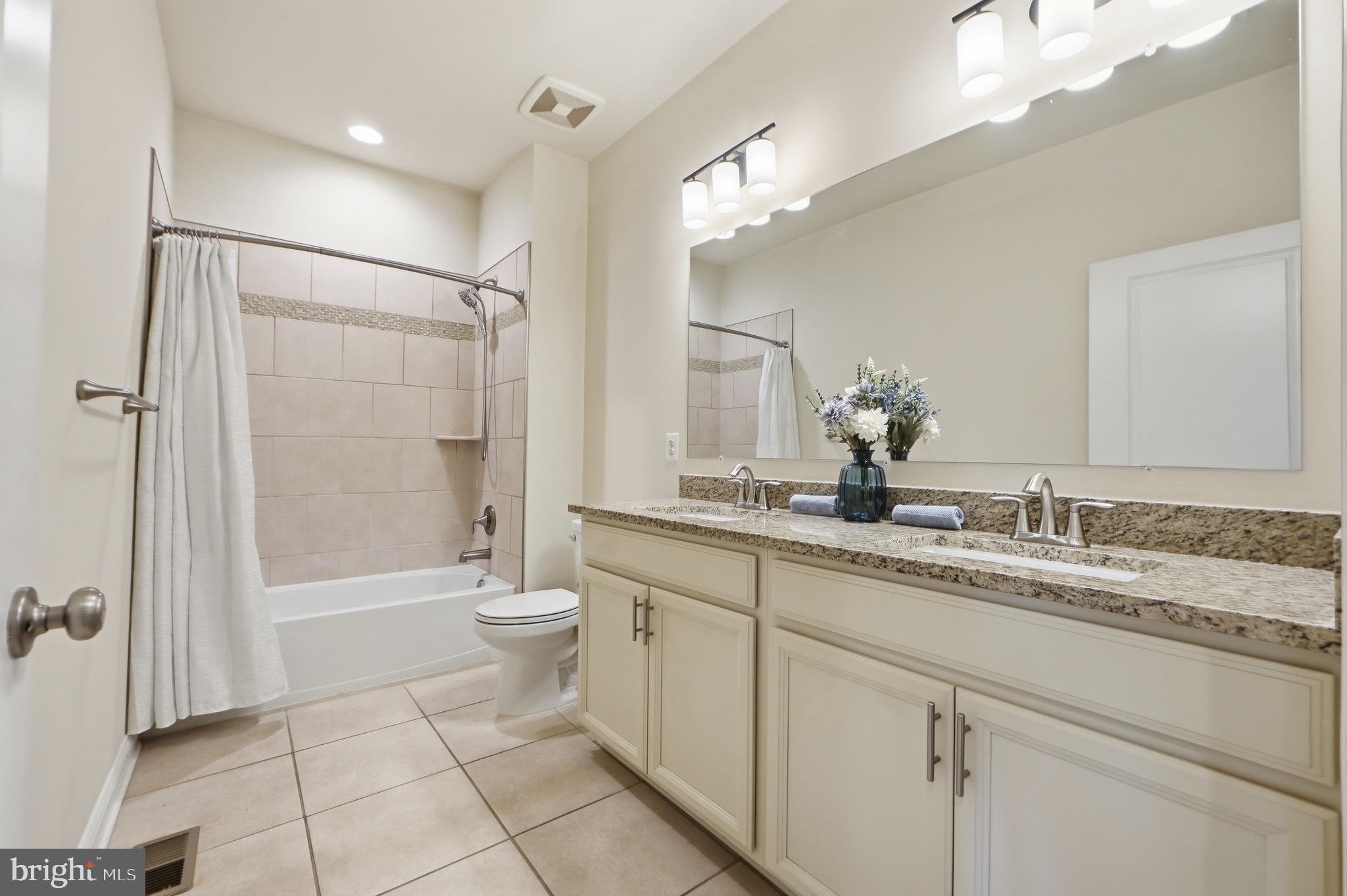 7134 Proclamation Place Frederick, MD 21703 - Photo 26 of 40 Hall Full Bath