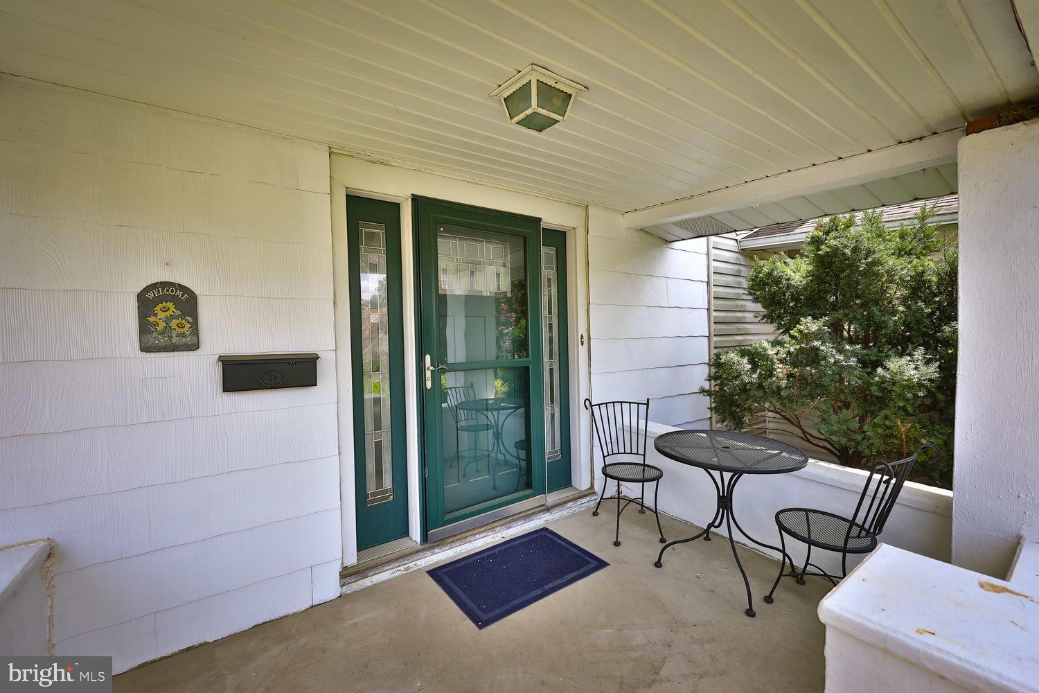 367 Locust Road Glenside, PA 19038 - Photo 2 of 26 Front Porch
