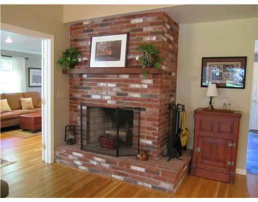 10 Pinetop Road Barrington, RI 02806 - Photo 7 of 12 Den/Family/Great Room.