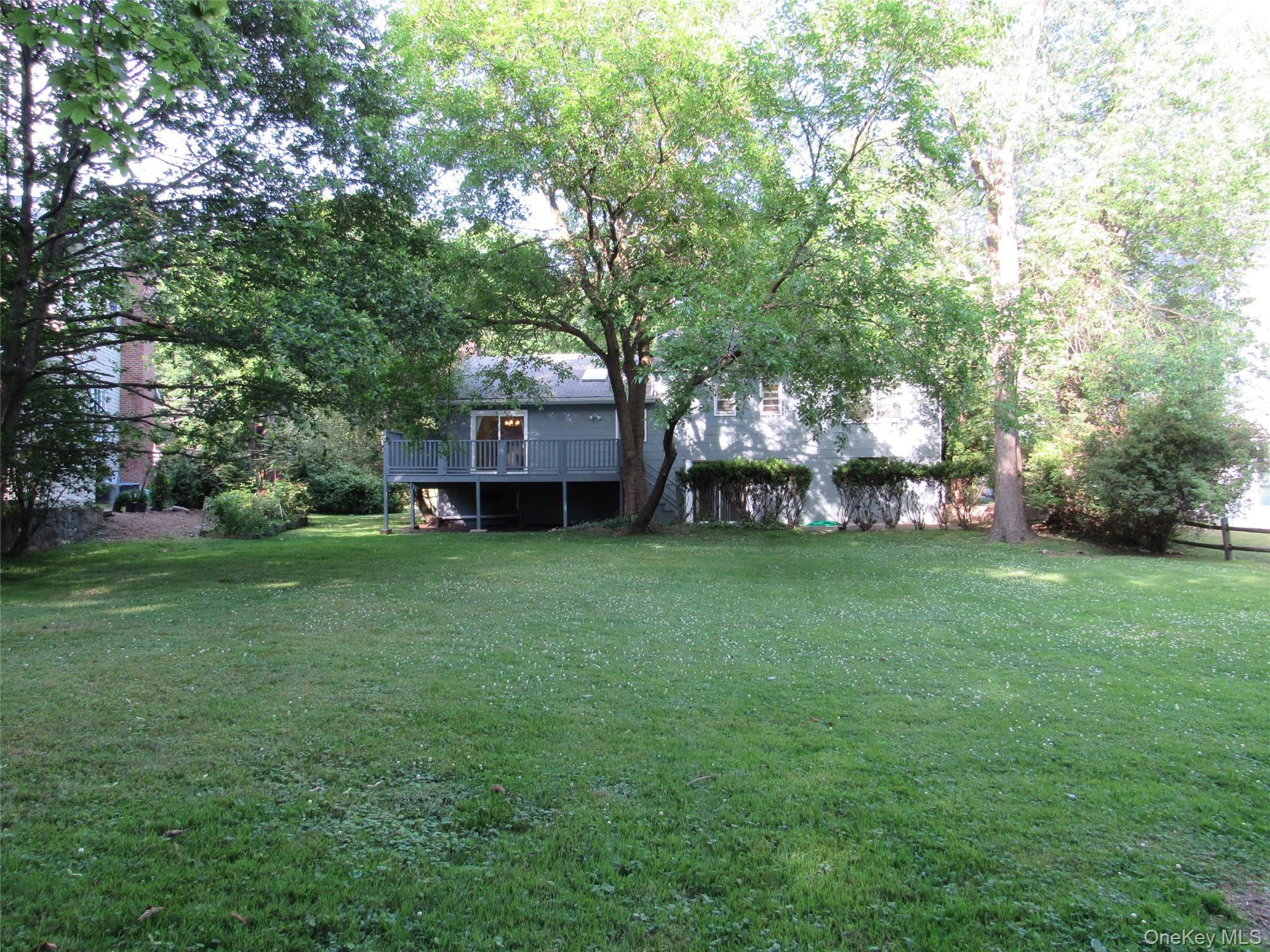 75 North Street Rye, NY 10580 - Photo 3 of 24