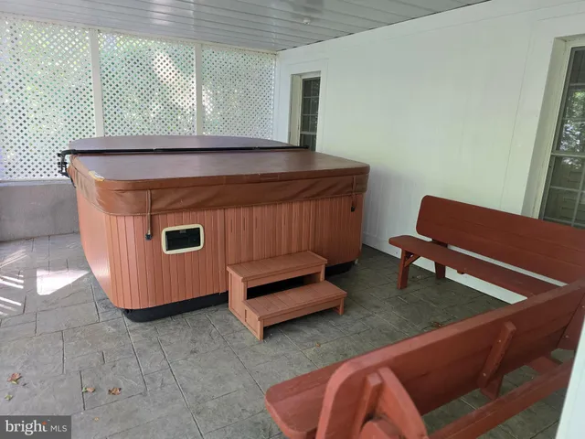 $995,000 | 240 Kimberwick Lane, Stafford, VA 22556