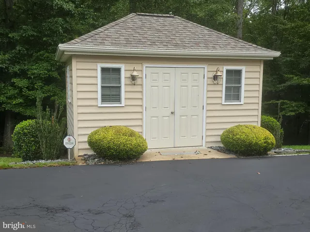 $995,000 | 240 Kimberwick Lane, Stafford, VA 22556