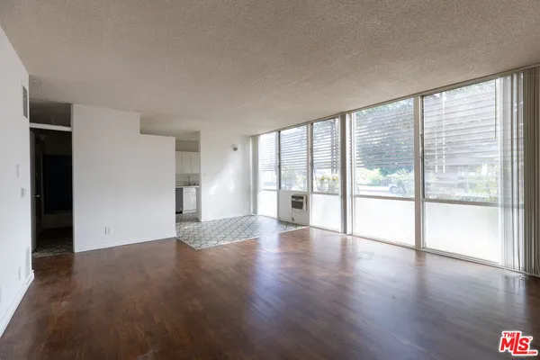 $2,750 | 11133 Rose Avenue, Unit 9, Los Angeles, CA 90034