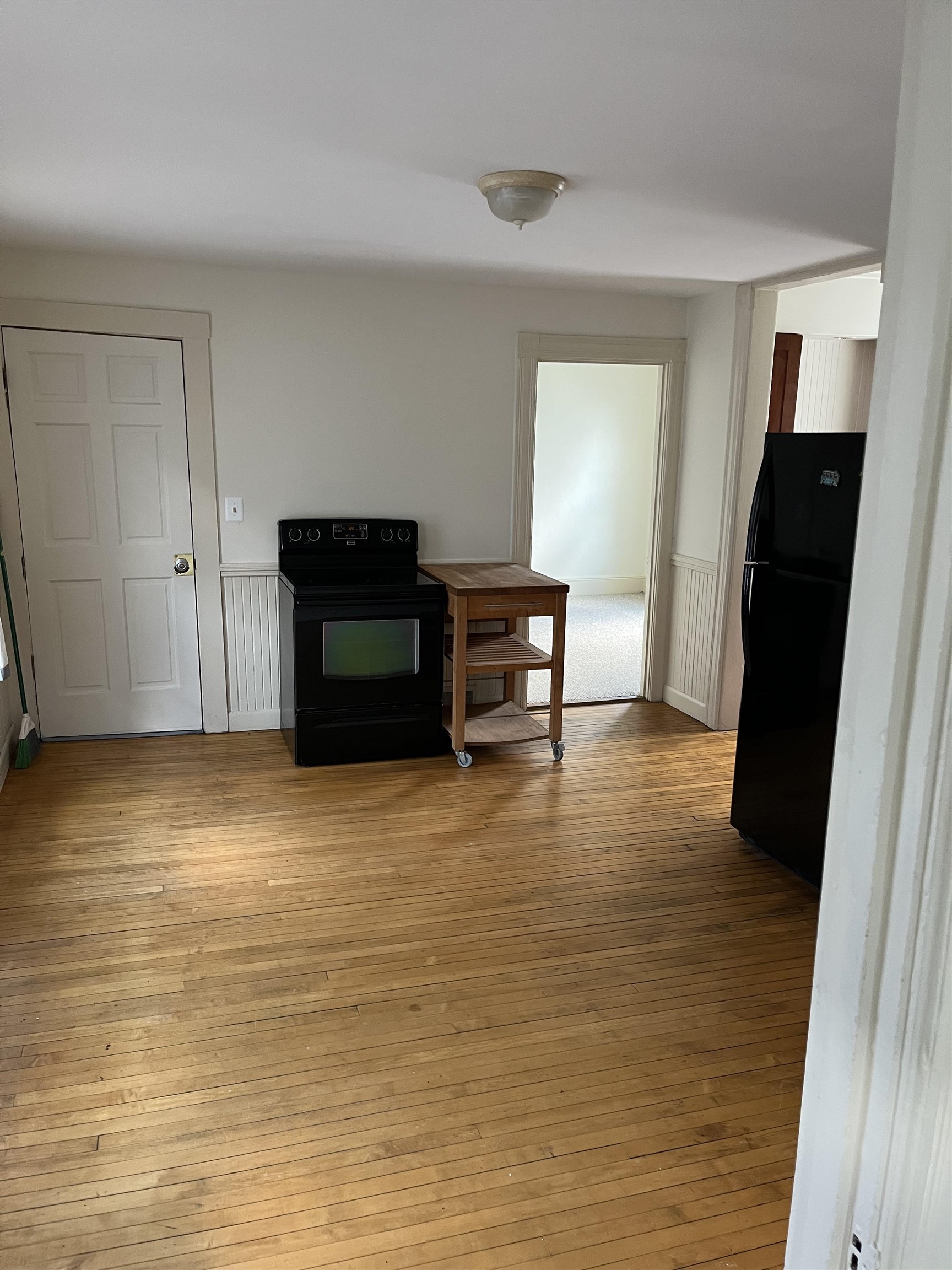 61 Laurel Street, Unit 2 Manchester, NH 03103 - Photo 3 of 10