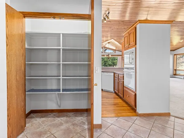 $1,299,000 | 650 Summit Drive, Estes Park, CO 80517