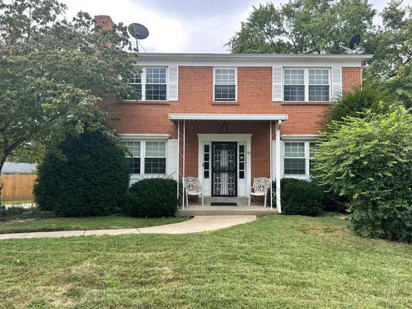 $1,200 | 42 Crestview Drive, Unit 2, Milford, OH 45150