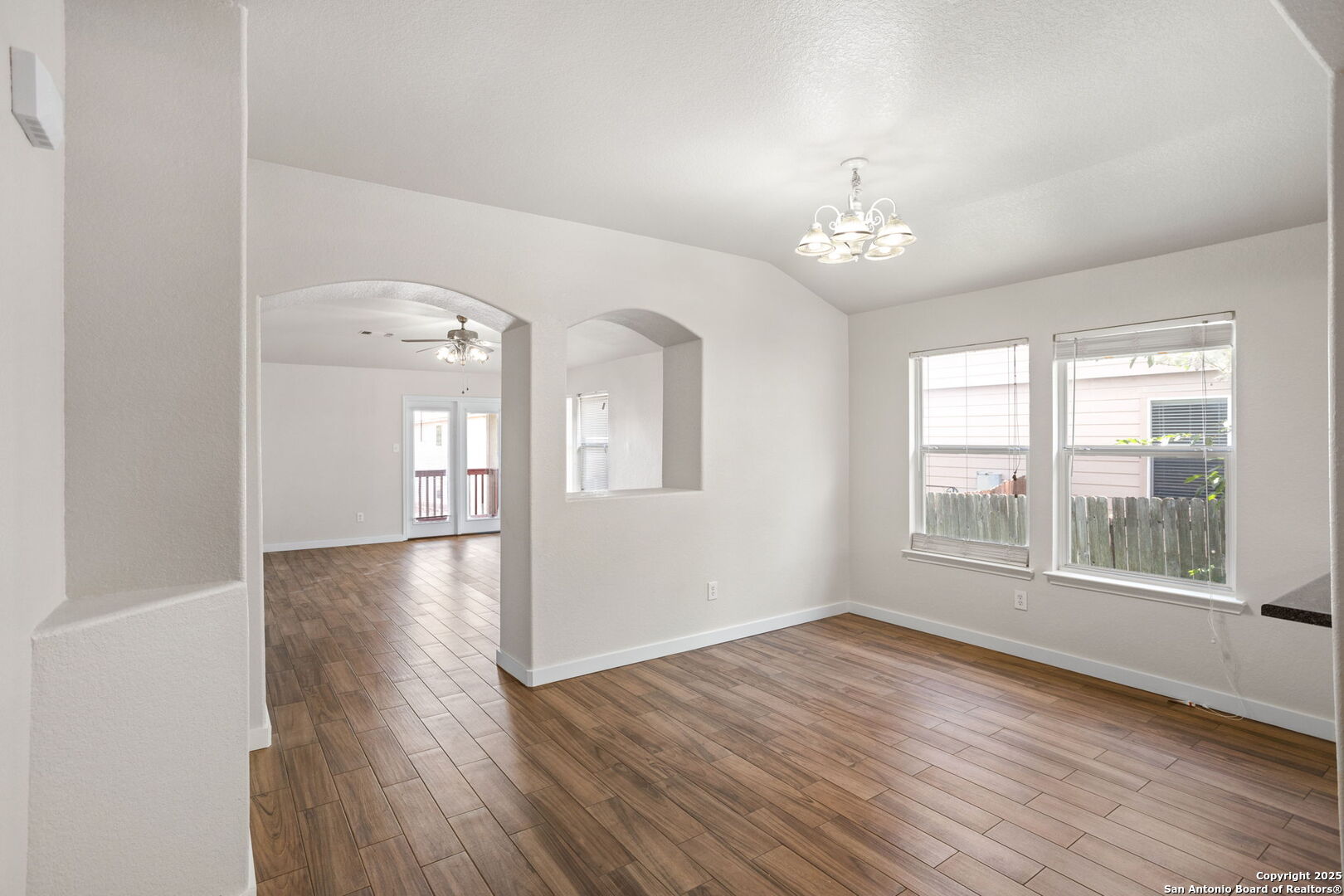 8607 Cheyenne Bluff Converse, TX 78109 - Photo 2 of 15