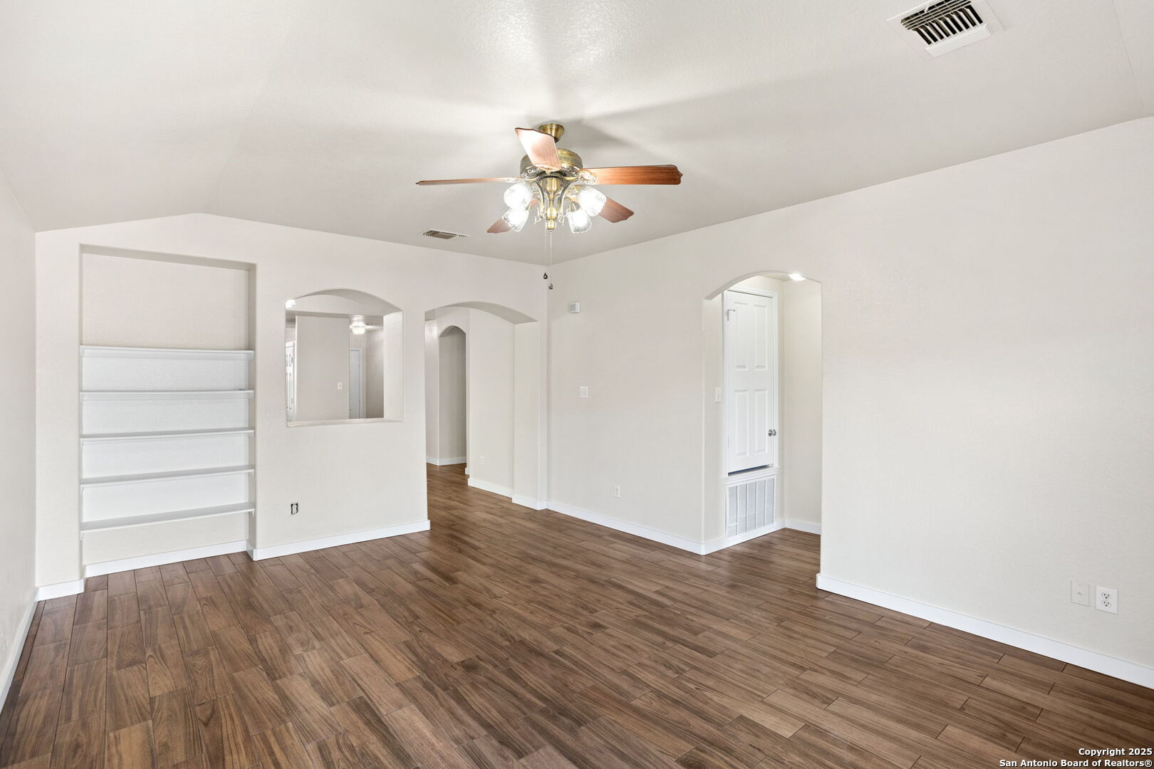 8607 Cheyenne Bluff Converse, TX 78109 - Photo 7 of 15