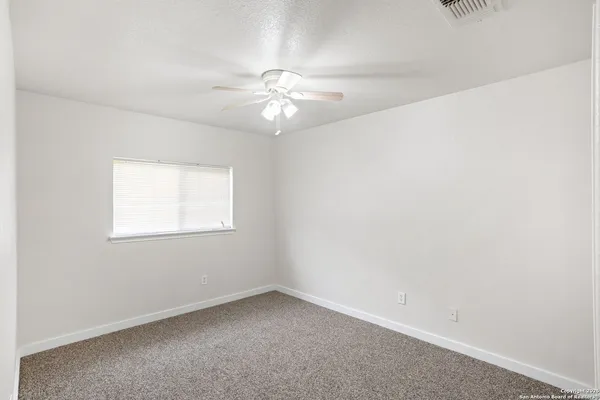 $1,800 | 8607 Cheyenne Bluff, Converse, TX 78109