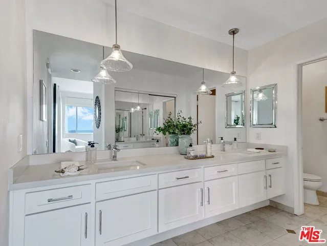 $1,680,000 | 18111 Coastline Drive, Unit 2, Malibu, CA 90265