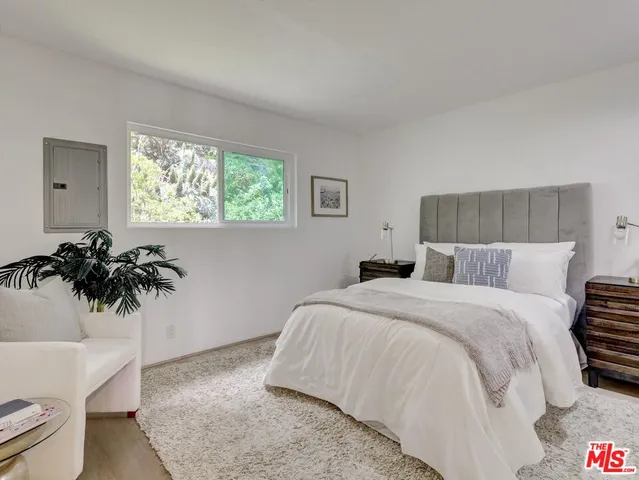 $1,680,000 | 18111 Coastline Drive, Unit 2, Malibu, CA 90265