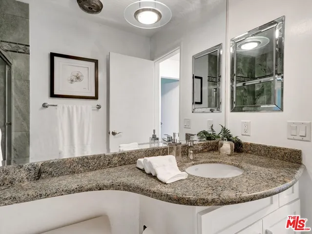 $1,680,000 | 18111 Coastline Drive, Unit 2, Malibu, CA 90265