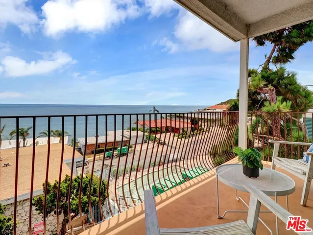 $1,680,000 | 18111 Coastline Drive, Unit 2, Malibu, CA 90265
