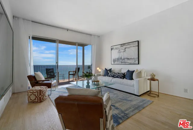 $1,680,000 | 18111 Coastline Drive, Unit 2, Malibu, CA 90265