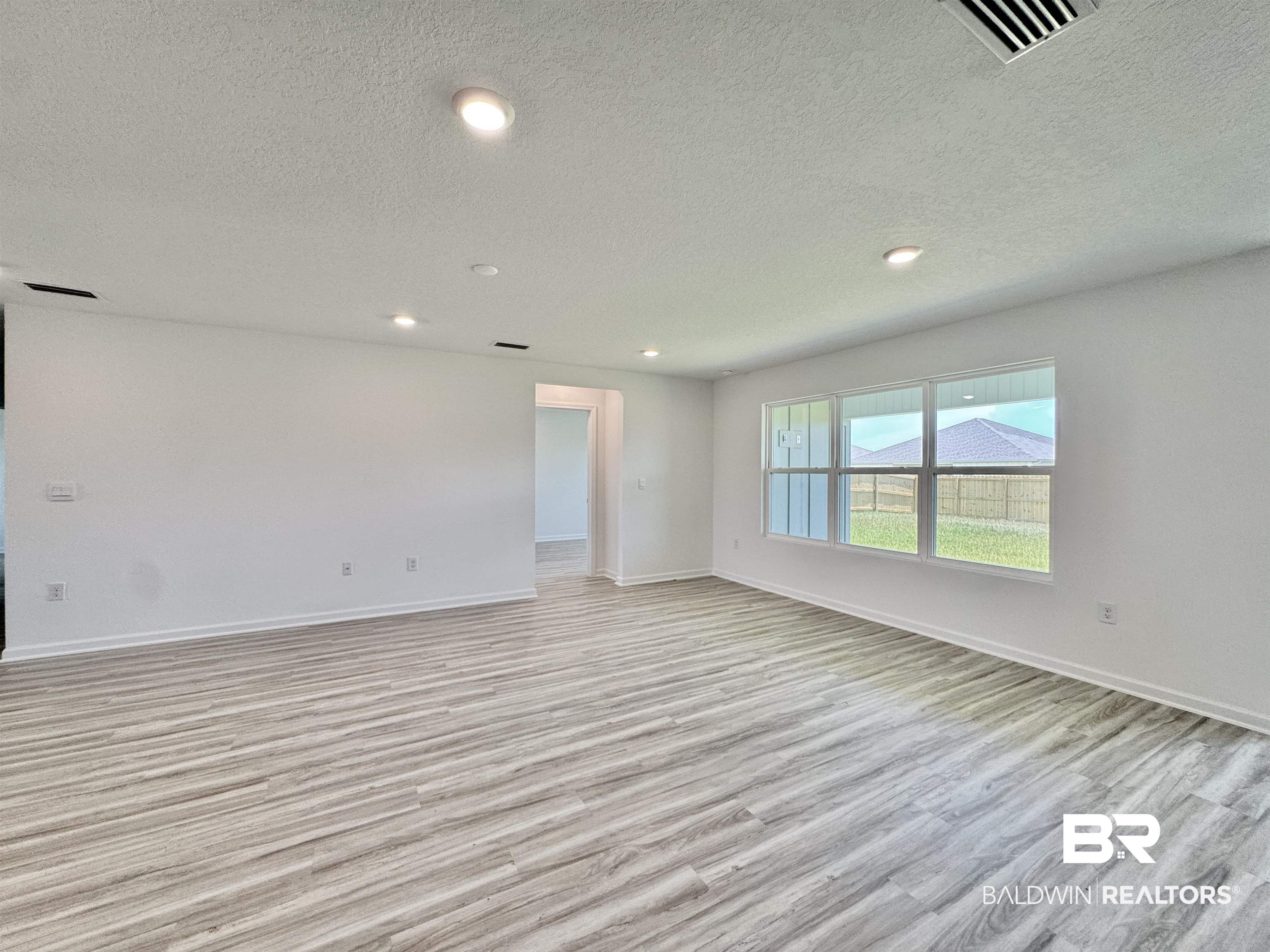 22072 Aleutian Avenue Foley, AL 36535 - Photo 12 of 47 Living Room