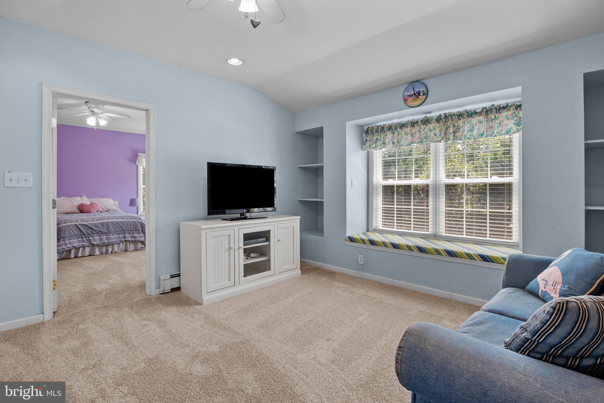 33 Sugarplum Road Levittown, PA 19056 - Photo 26 of 41 Gallery Image 26