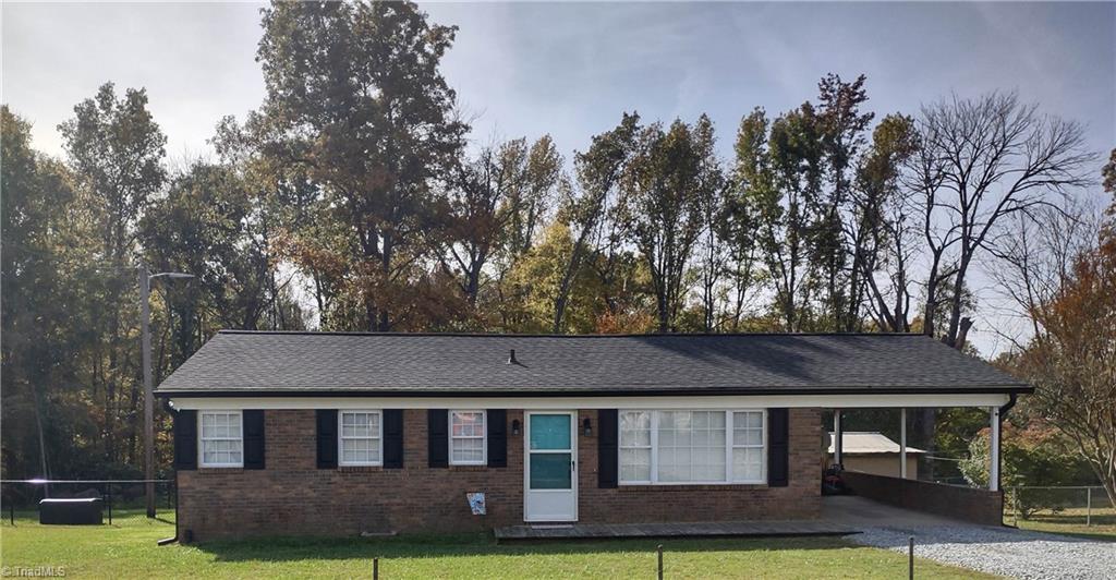 393 Shuler Road Thomasville, NC 27360 - Photo 1 of 11 Gallery Image 1