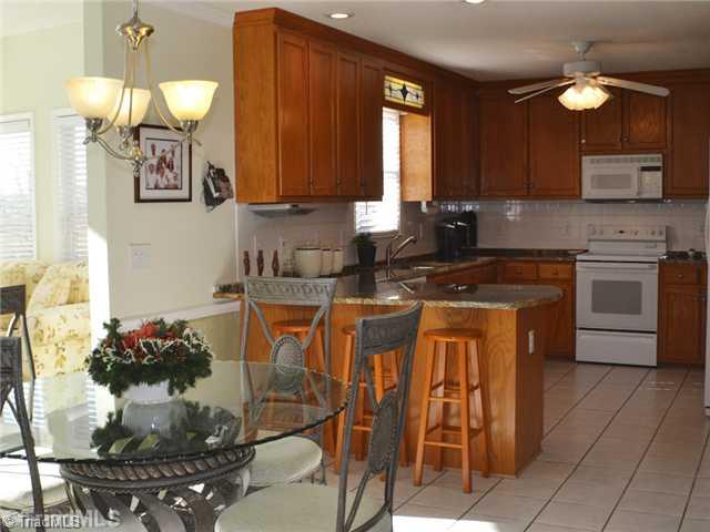 1497 Greenfield Road Walnut Cove, NC 27052 - Photo 4 of 15 Breakfast.
