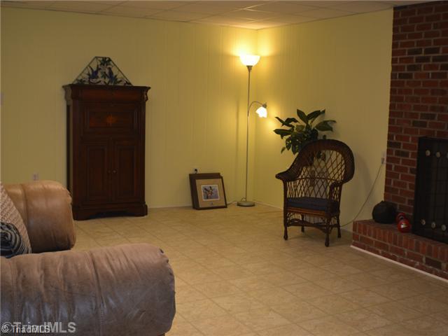 1497 Greenfield Road Walnut Cove, NC 27052 - Photo 10 of 15 Den/Family/Great Room.