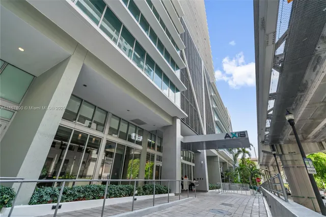 $539,900 | 1111 Southwest 1st Avenue, Unit 2222N, Miami, FL 33130