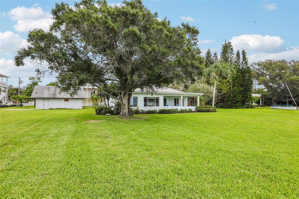 610 Indiana Avenue Crystal Beach, FL 34683 - Photo 26 of 53