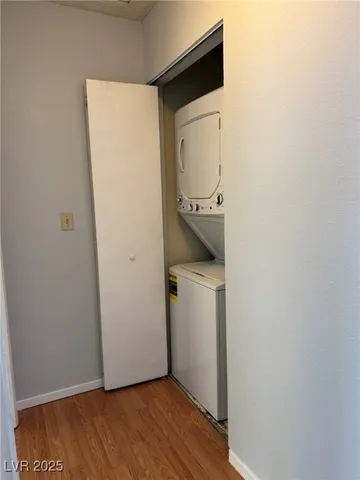 $1,275 | 4896 Nara Vista Way, Unit 201, Las Vegas, NV 89103