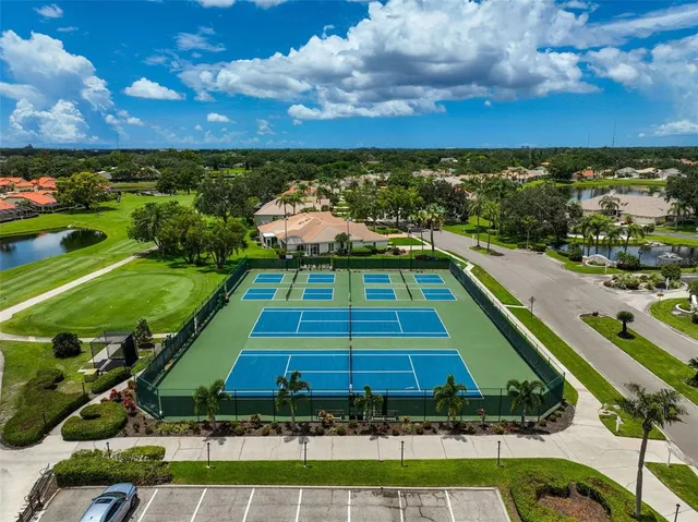 $419,000 | 4934 Clubview Court East, Bradenton, FL 34203