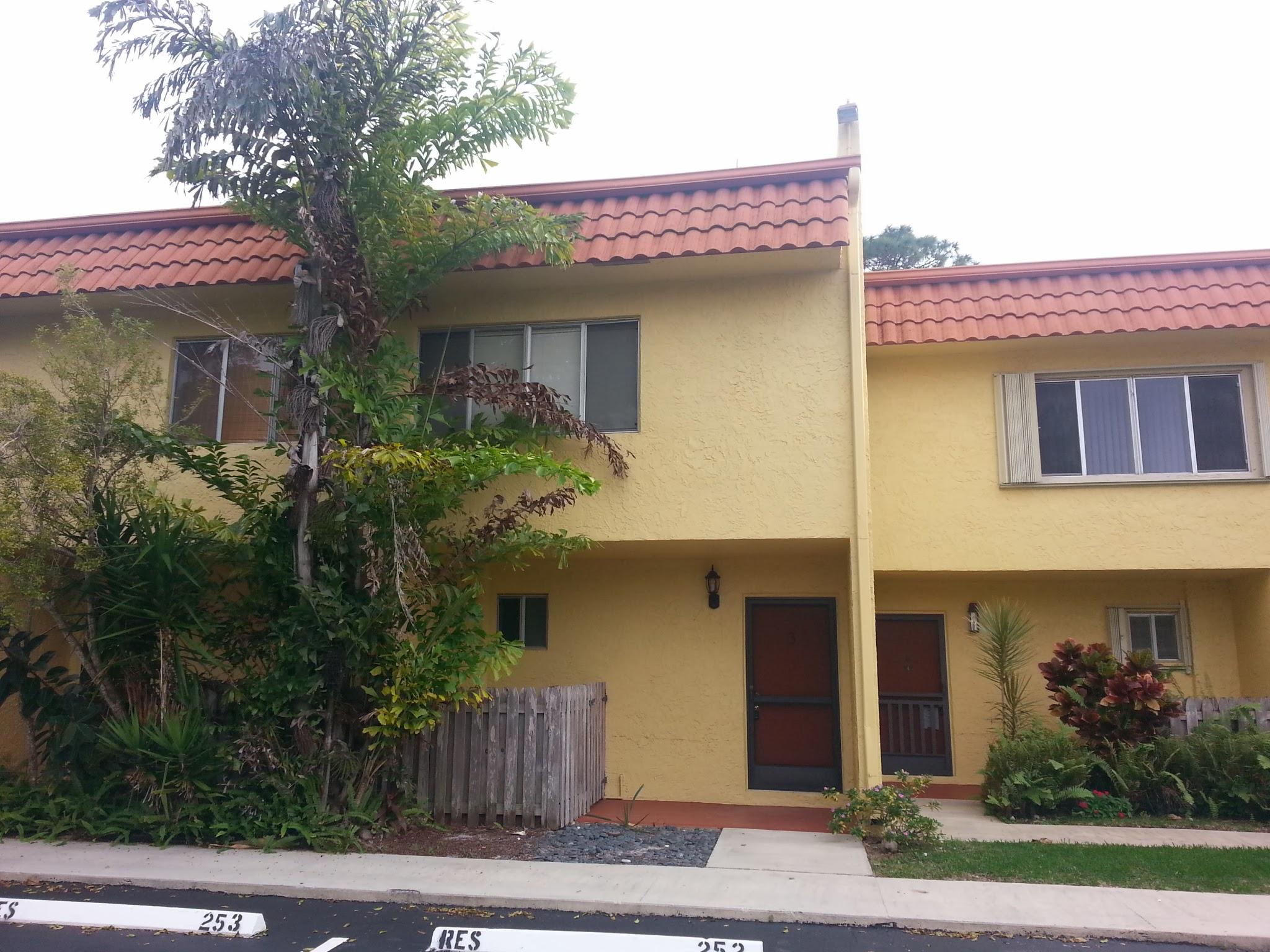 892 Southwest 9th St Circle, Unit 3 Boca Raton, FL 33486 - Photo 1 of 10 Front