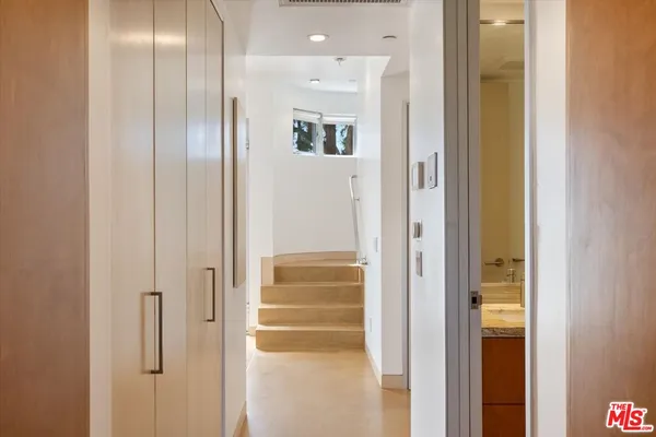 $8,500 | 2301 10th Street, Unit 3, Santa Monica, CA 90405